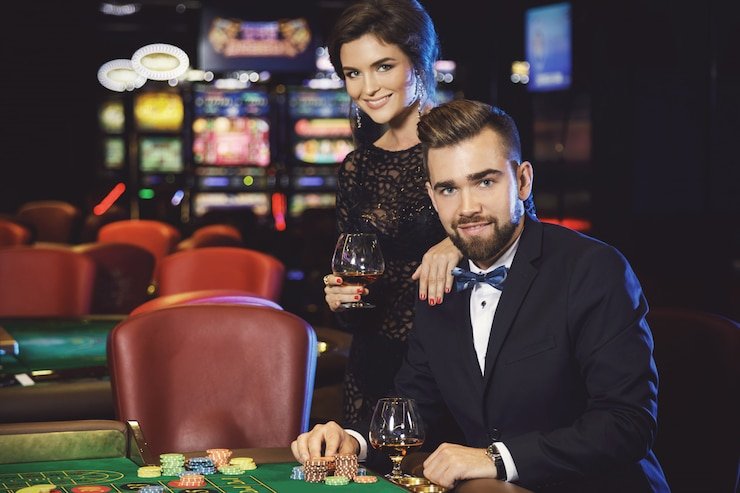 ratu bet99.com live casino dealer table broadcast